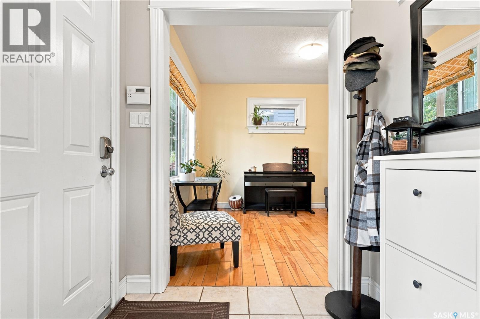 704 32Nd Street W, Saskatoon, SK - Indoor Photo Showing Other Room