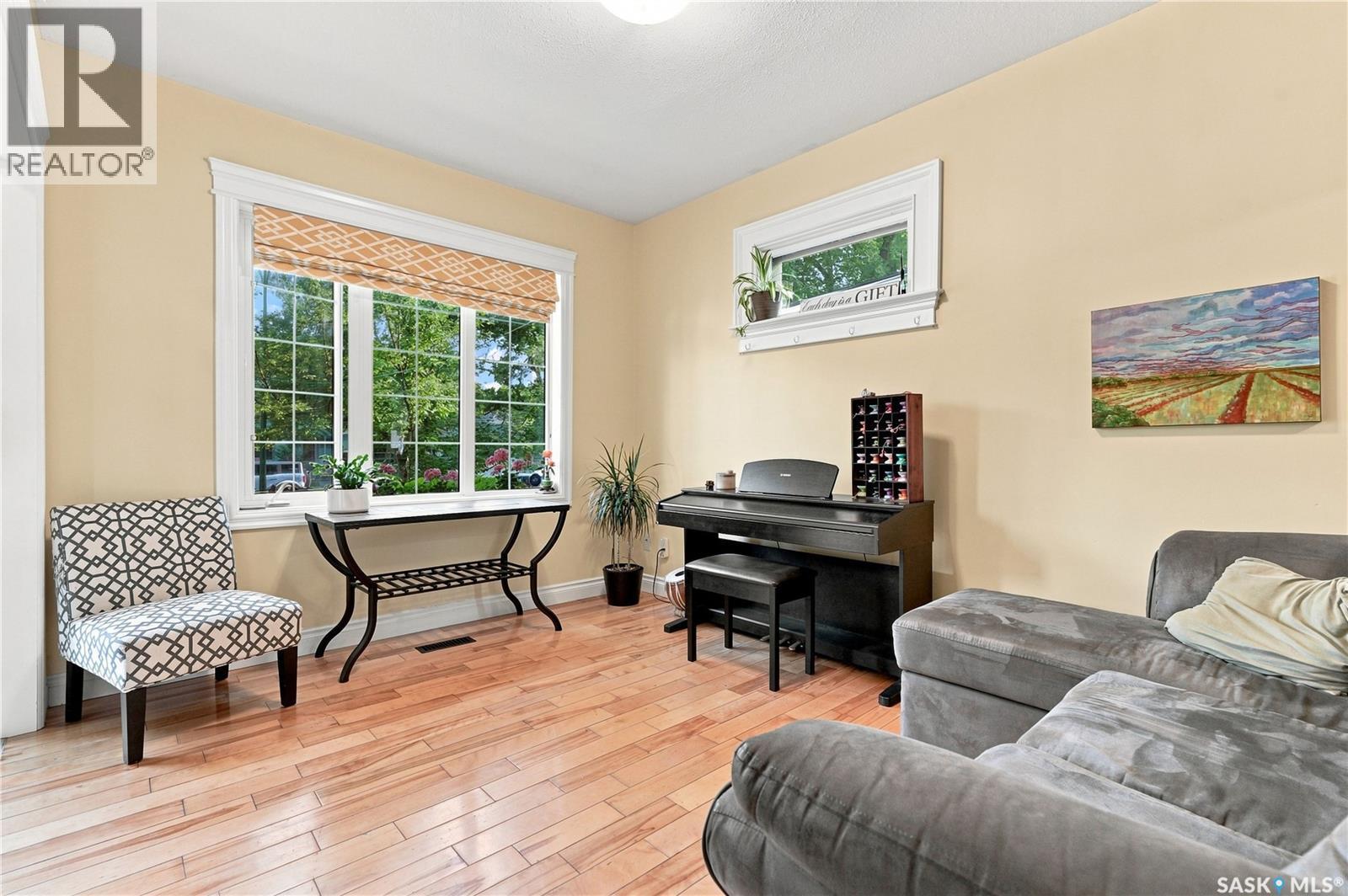 704 32Nd Street W, Saskatoon, SK - Indoor