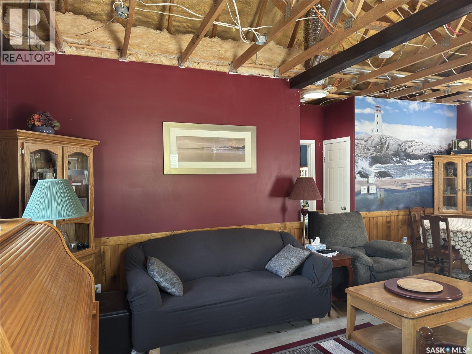 139 Lakeview Drive, Island View, SK - Indoor Photo Showing Living Room