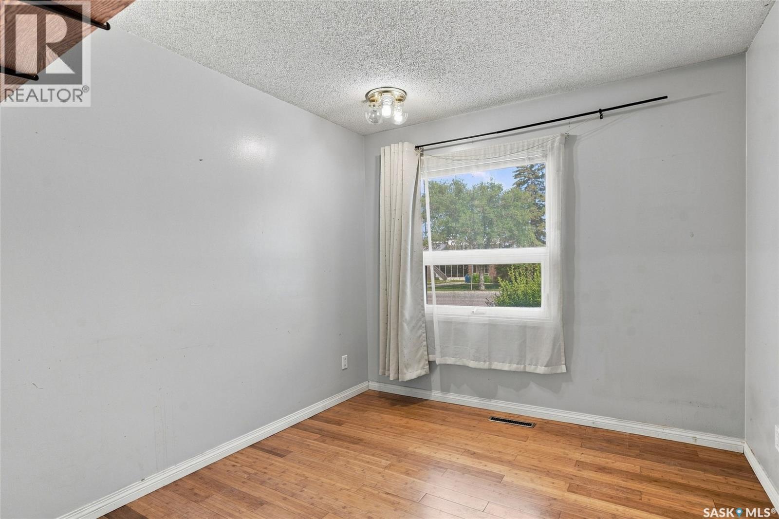 610 Acadia Drive, Saskatoon, SK - Indoor Photo Showing Other Room