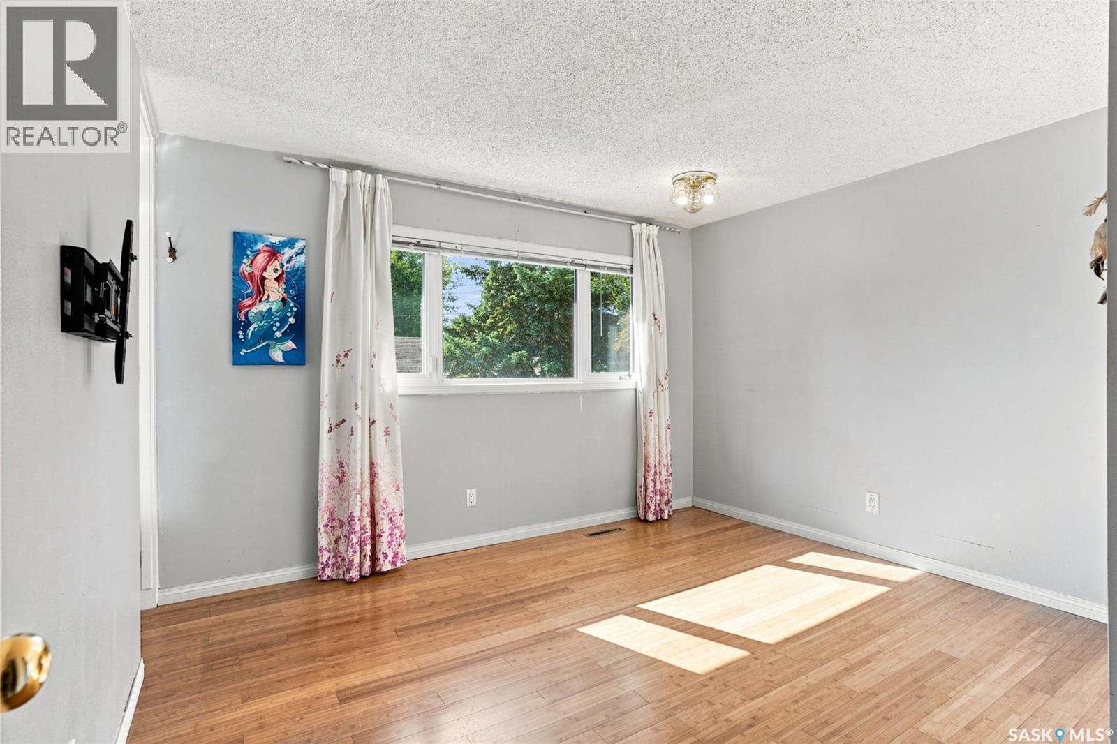 610 Acadia Drive, Saskatoon, SK - Indoor