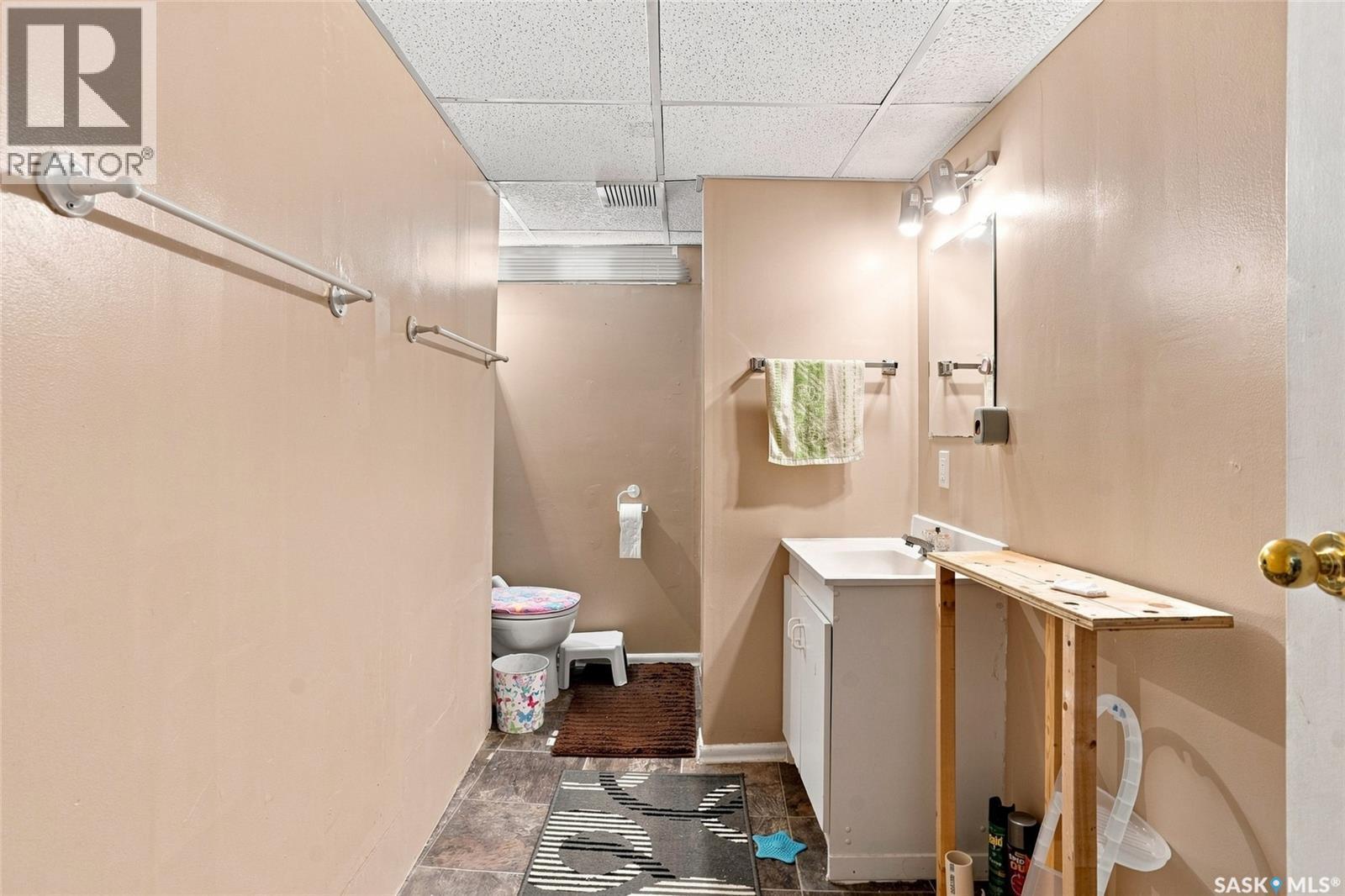 610 Acadia Drive, Saskatoon, SK - Indoor