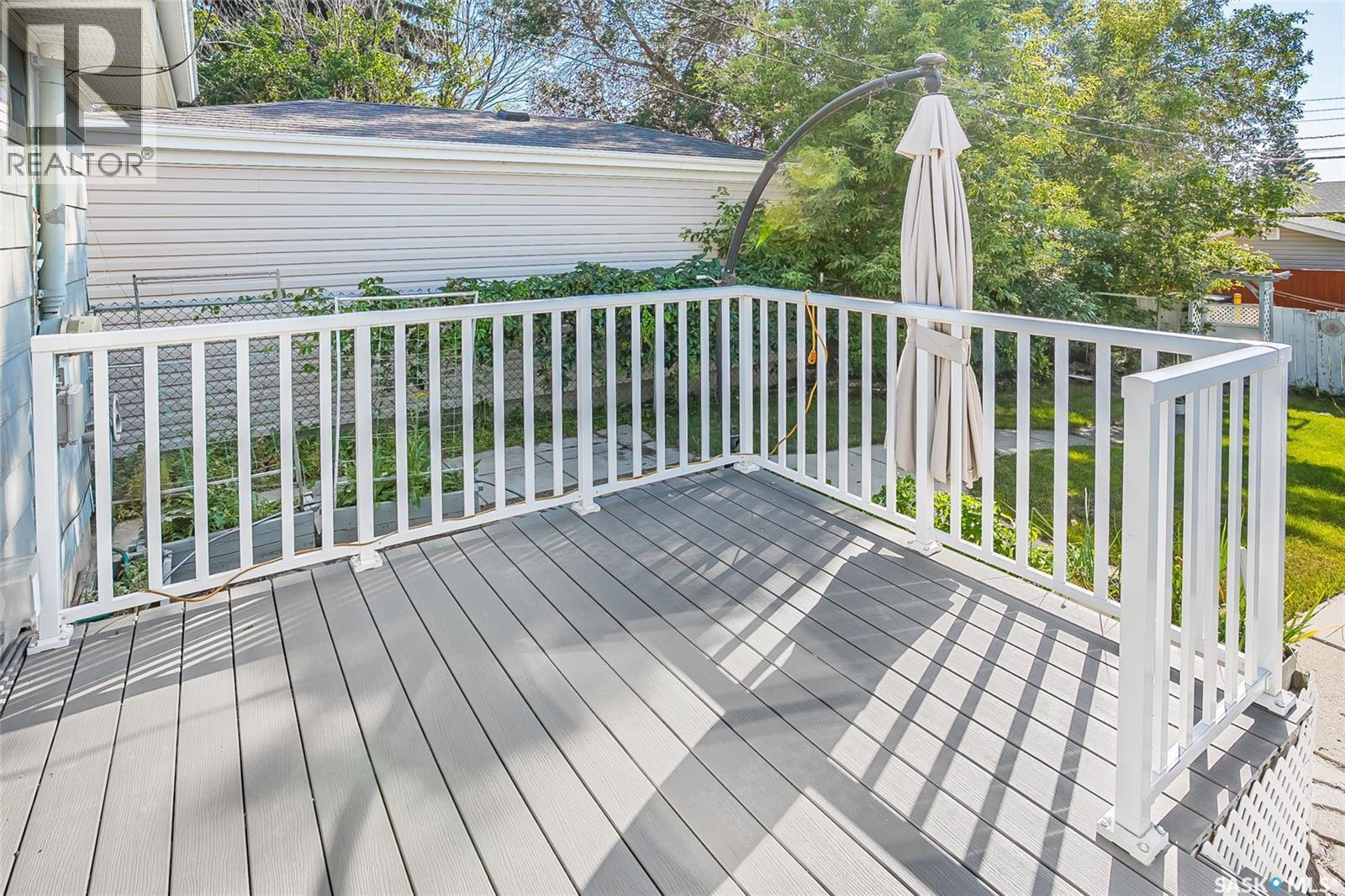 610 Acadia Drive, Saskatoon, SK - Outdoor With Deck Patio Veranda With Exterior