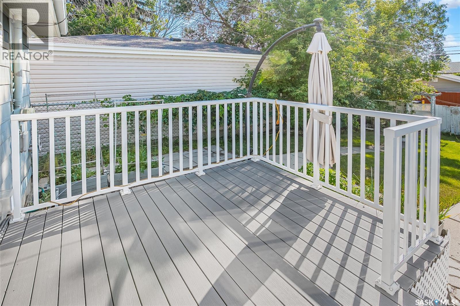 610 Acadia Drive, Saskatoon, SK - Outdoor With Deck Patio Veranda With Exterior