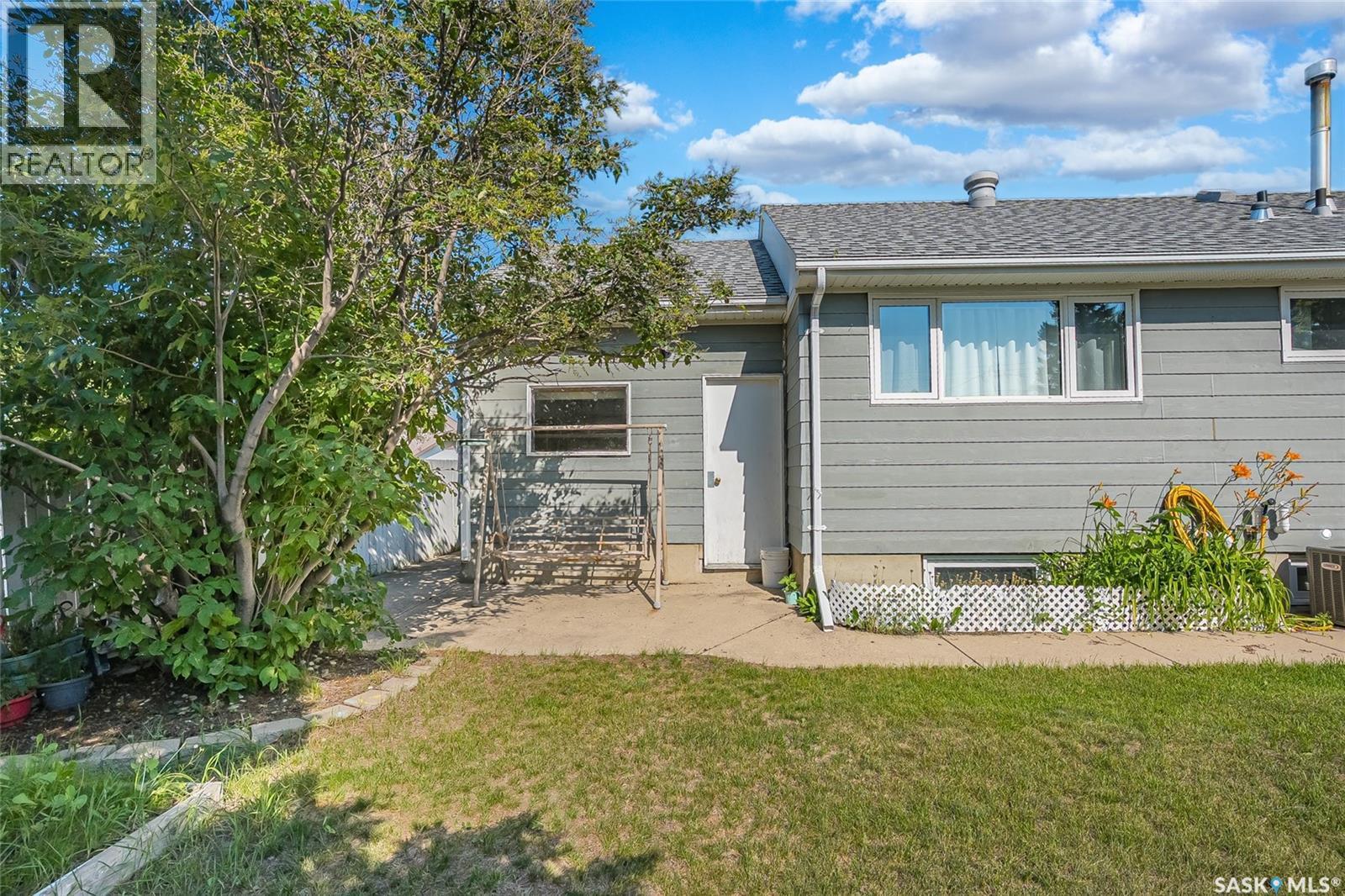 610 Acadia Drive, Saskatoon, SK - Outdoor