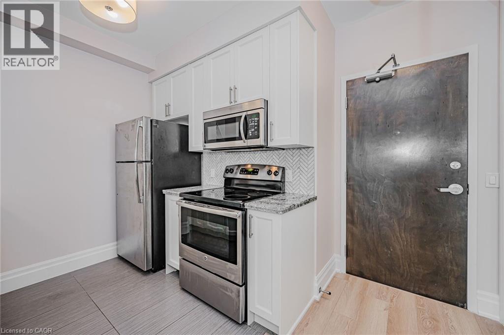 112 King Street E Unit# 806, Hamilton, ON - Indoor Photo Showing Kitchen