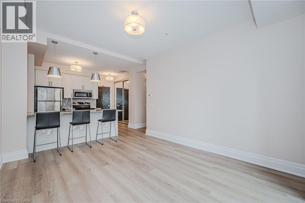 112 King Street E Unit# 806, Hamilton, ON - Indoor Photo Showing Kitchen