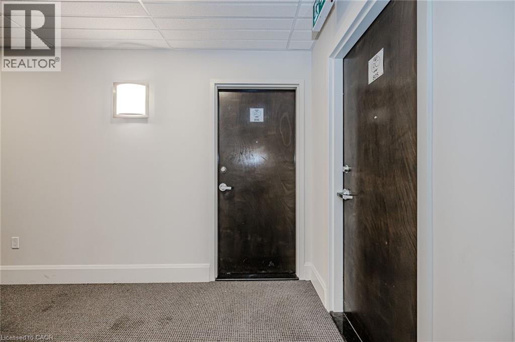 112 King Street E Unit# 806, Hamilton, ON - Indoor Photo Showing Other Room
