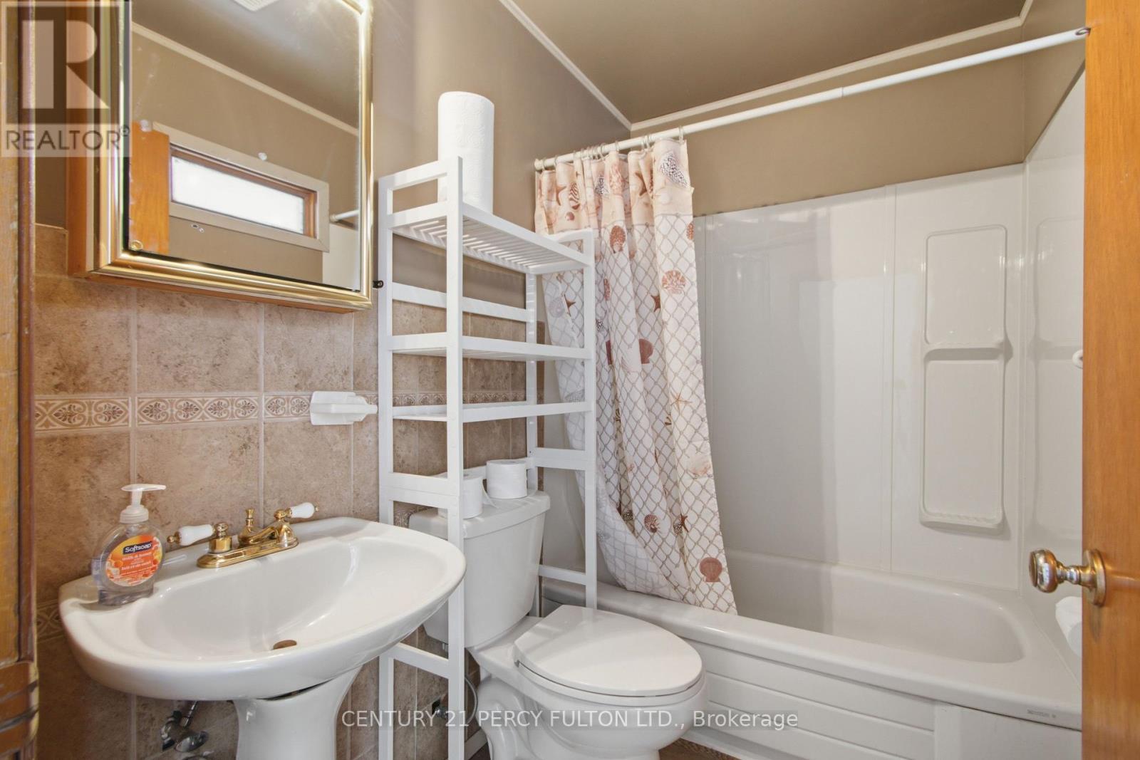 7 Valleyview Crescent, Belleville, ON - Indoor Photo Showing Bathroom