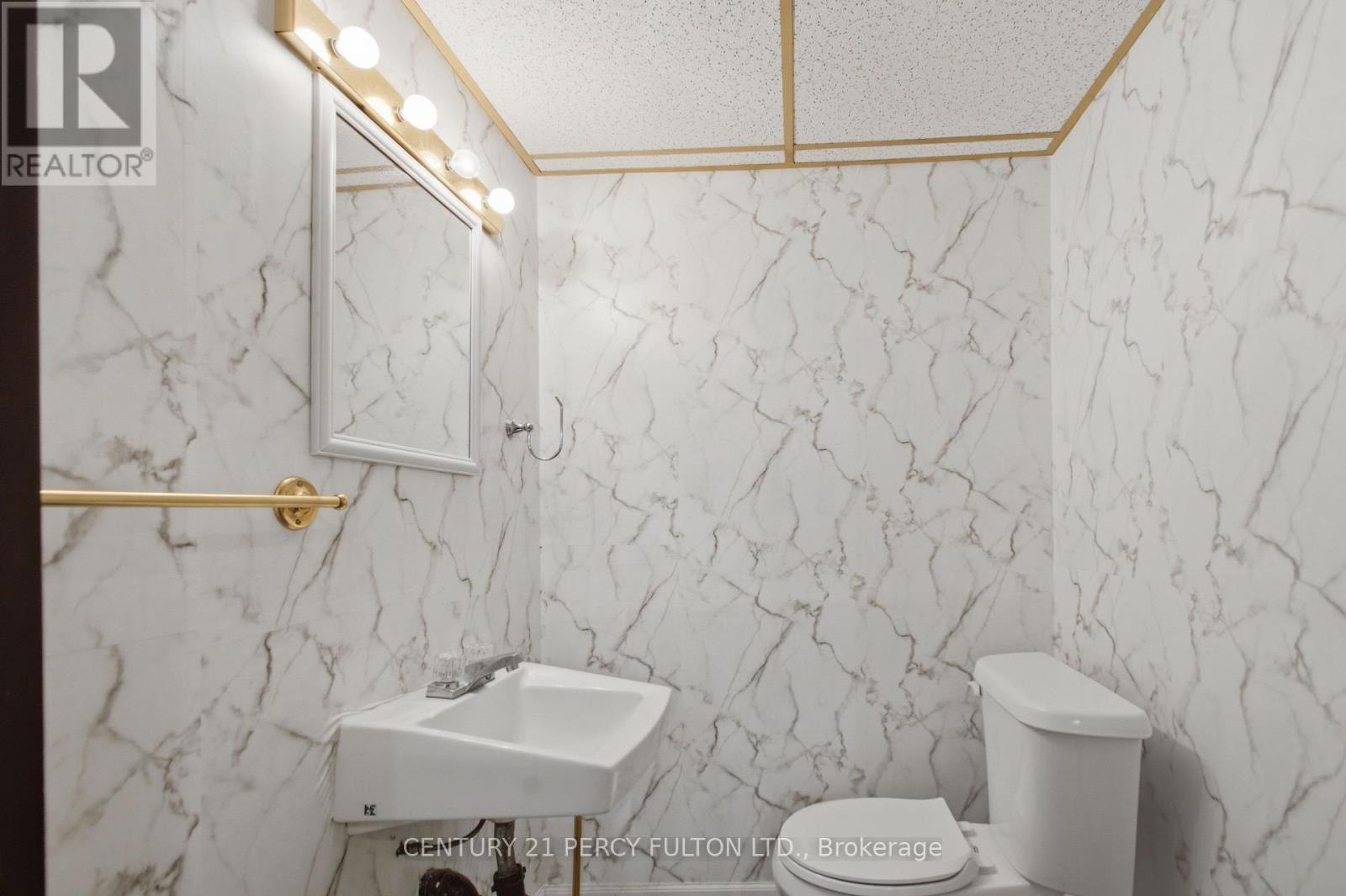 7 Valleyview Crescent, Belleville, ON - Indoor Photo Showing Bathroom