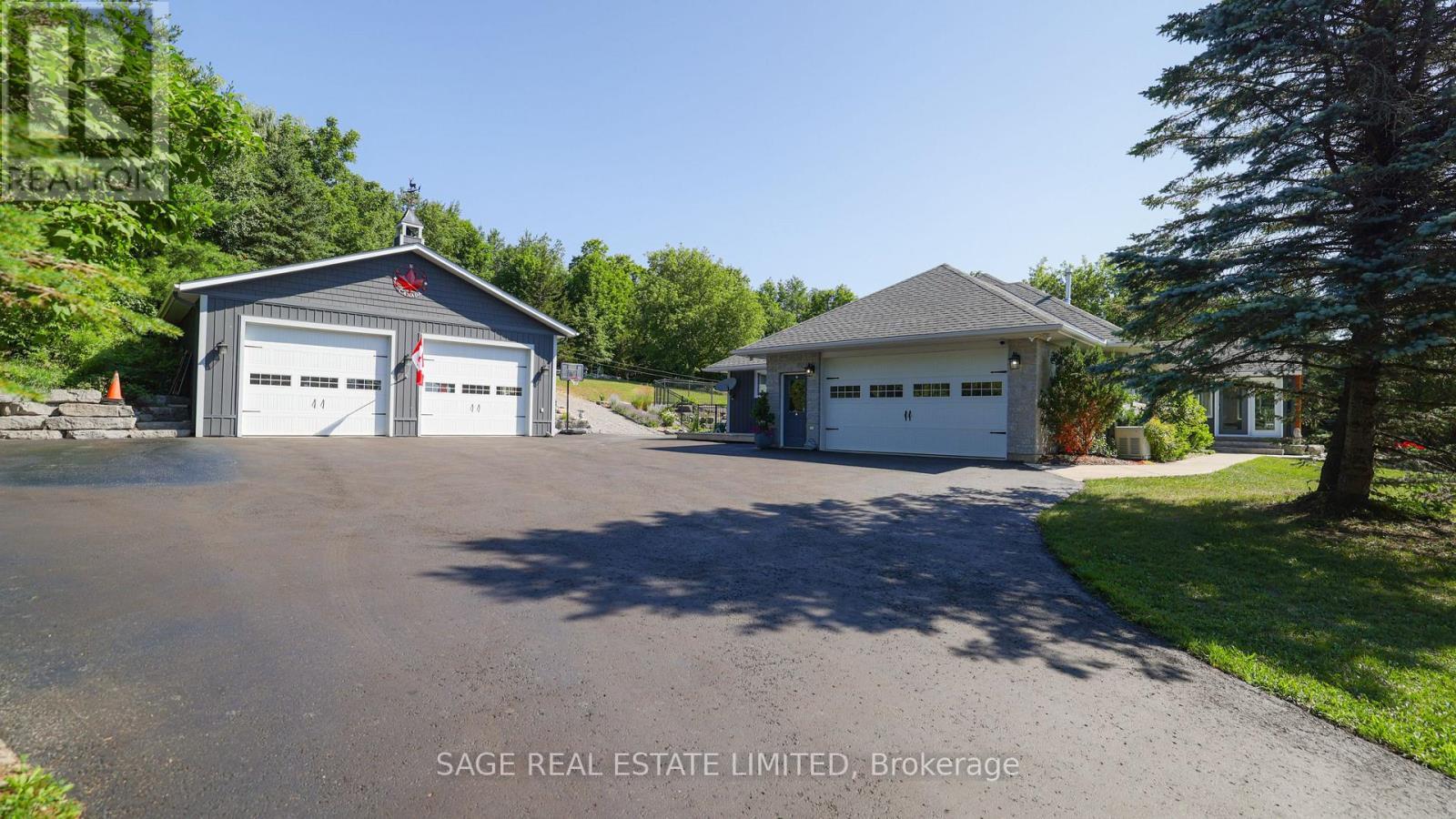 7632 County 9 Road, Clearview, ON - Outdoor