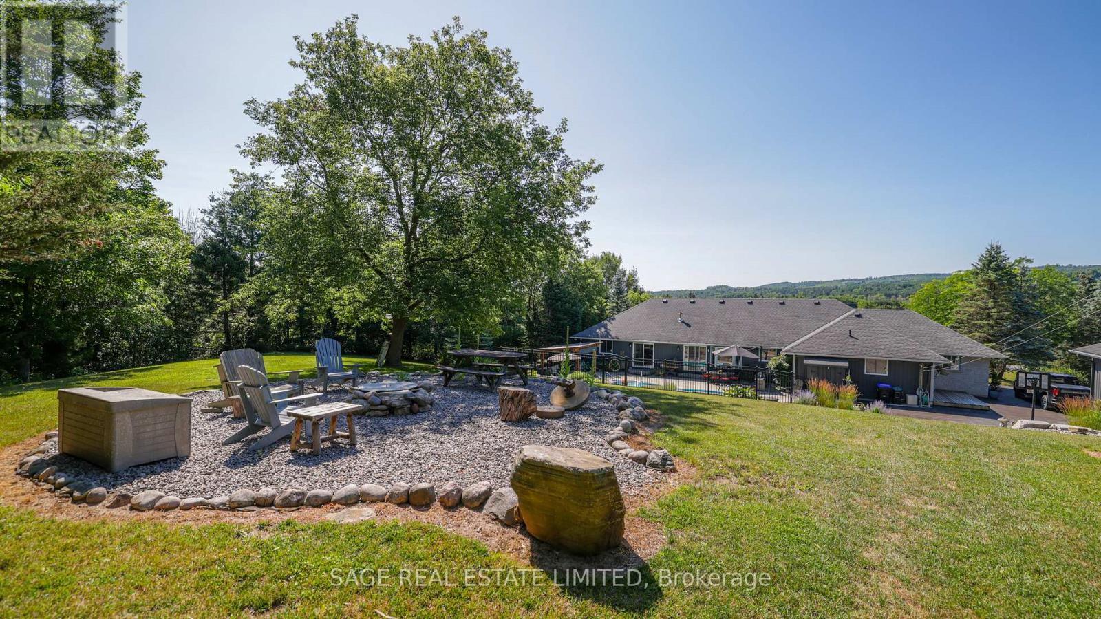 7632 County 9 Road, Clearview, ON - Outdoor