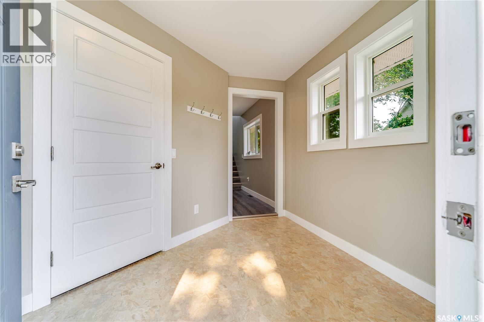 414 Main Street S, Moose Jaw, SK - Indoor Photo Showing Other Room