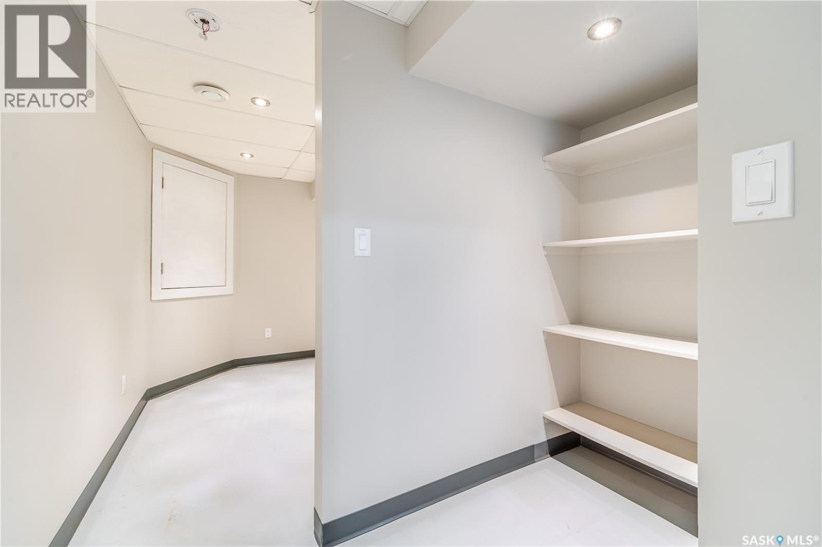 414 Main Street S, Moose Jaw, SK - Indoor