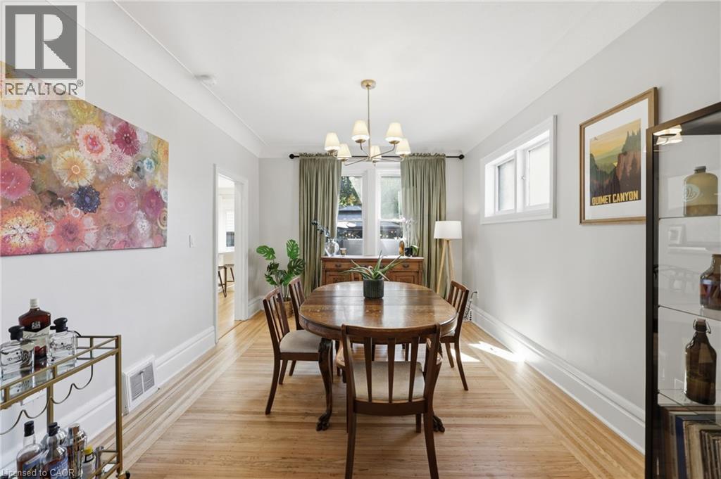 70 Gage Avenue S, Hamilton, ON - Indoor Photo Showing Dining Room