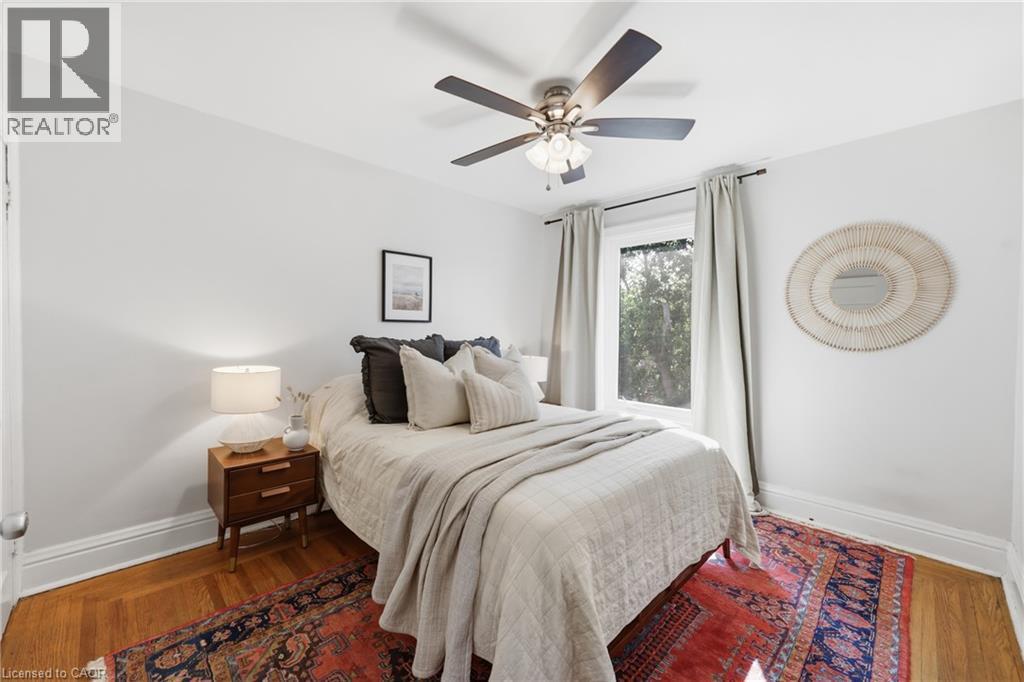 70 Gage Avenue S, Hamilton, ON - Indoor Photo Showing Bedroom