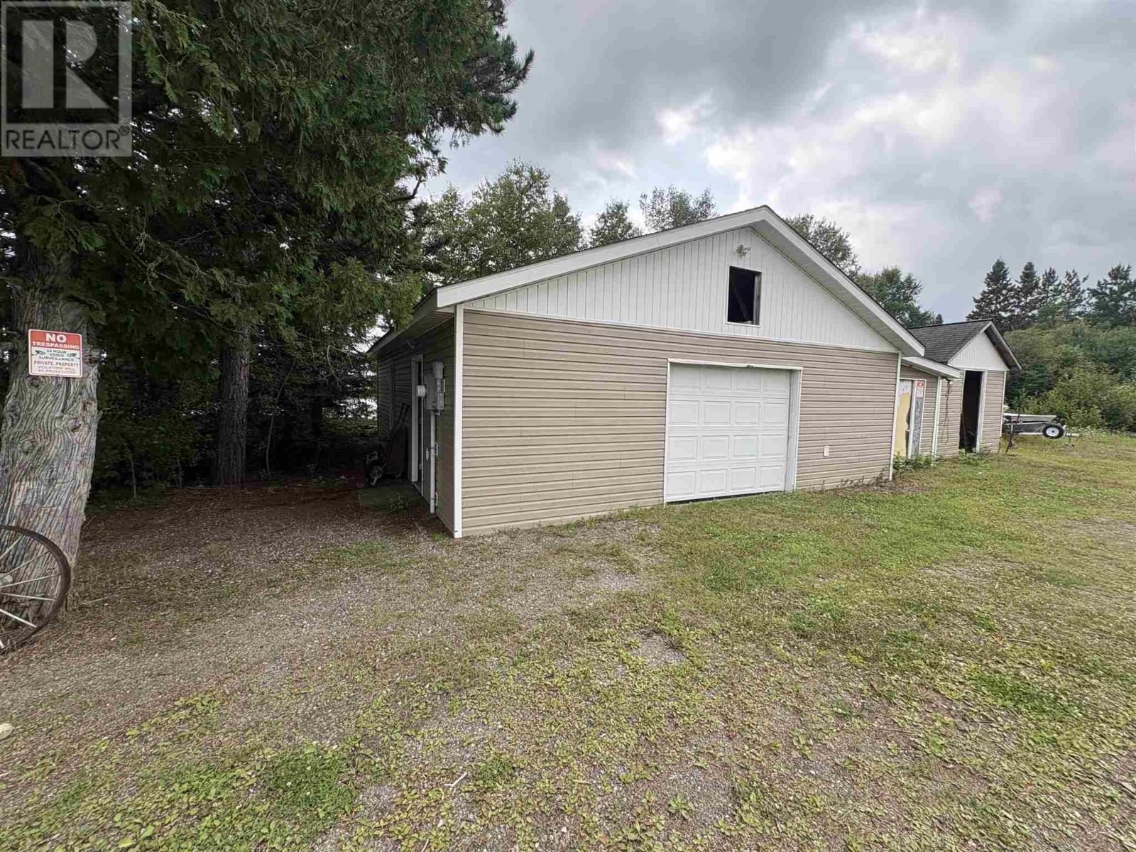 25 Mulligans Bay Rd, Chapleau, ON - Outdoor With Exterior