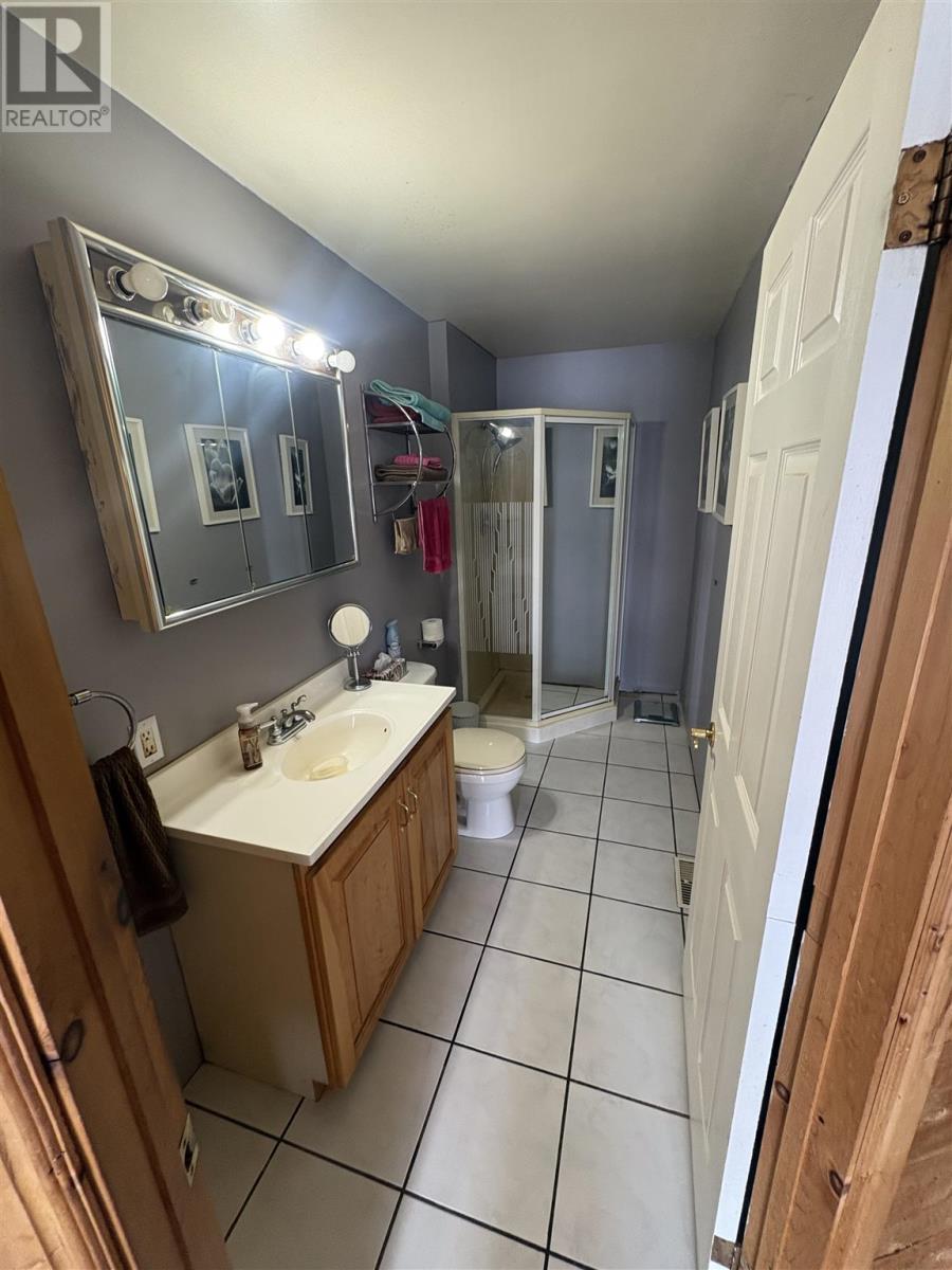25 Mulligans Bay Rd, Chapleau, ON - Indoor Photo Showing Bathroom