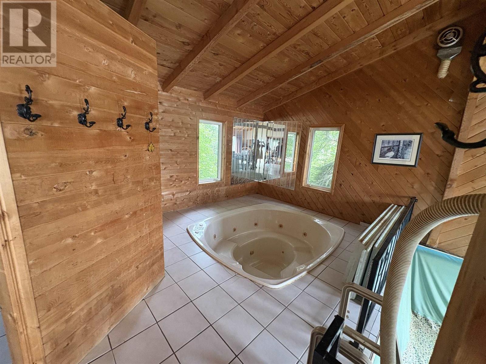 25 Mulligans Bay Rd, Chapleau, ON - Indoor Photo Showing Other Room