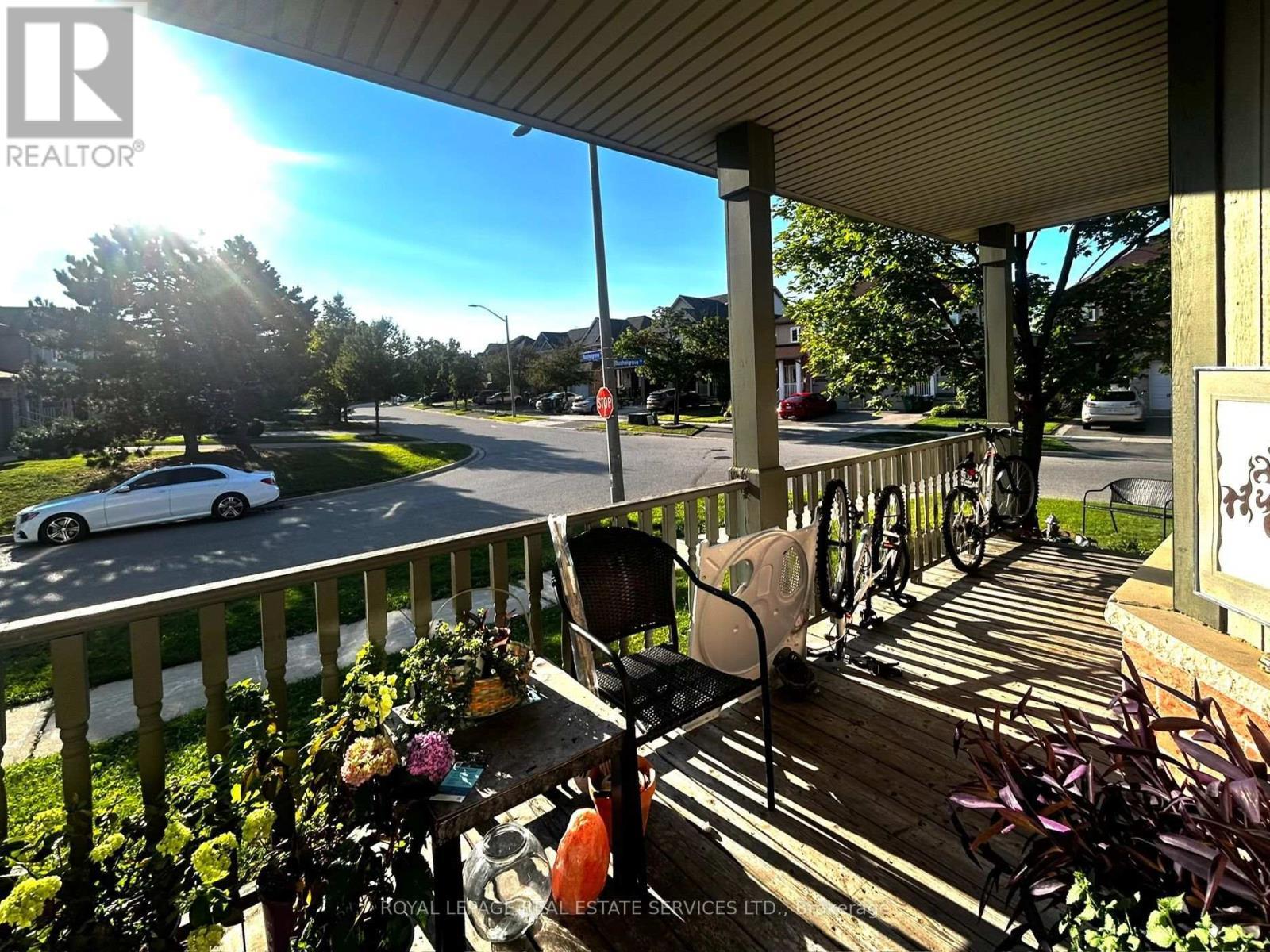 5252 Bushelgrove Circle, Mississauga, ON - Outdoor With Deck Patio Veranda With Exterior