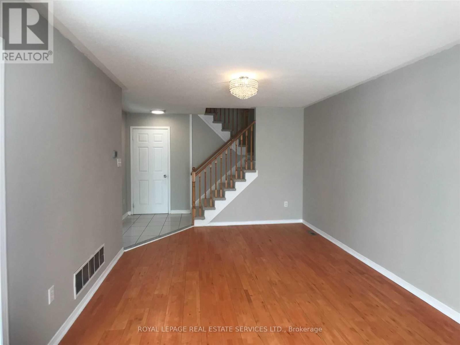 5252 Bushelgrove Circle, Mississauga, ON - Indoor Photo Showing Other Room