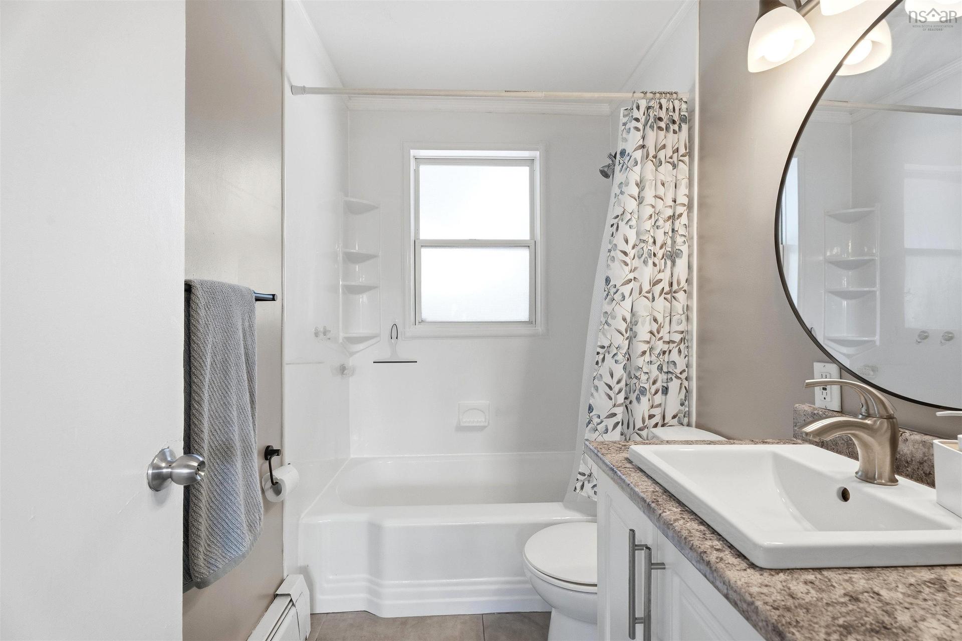 42 Birch Street, Halifax, NS - Indoor Photo Showing Bathroom