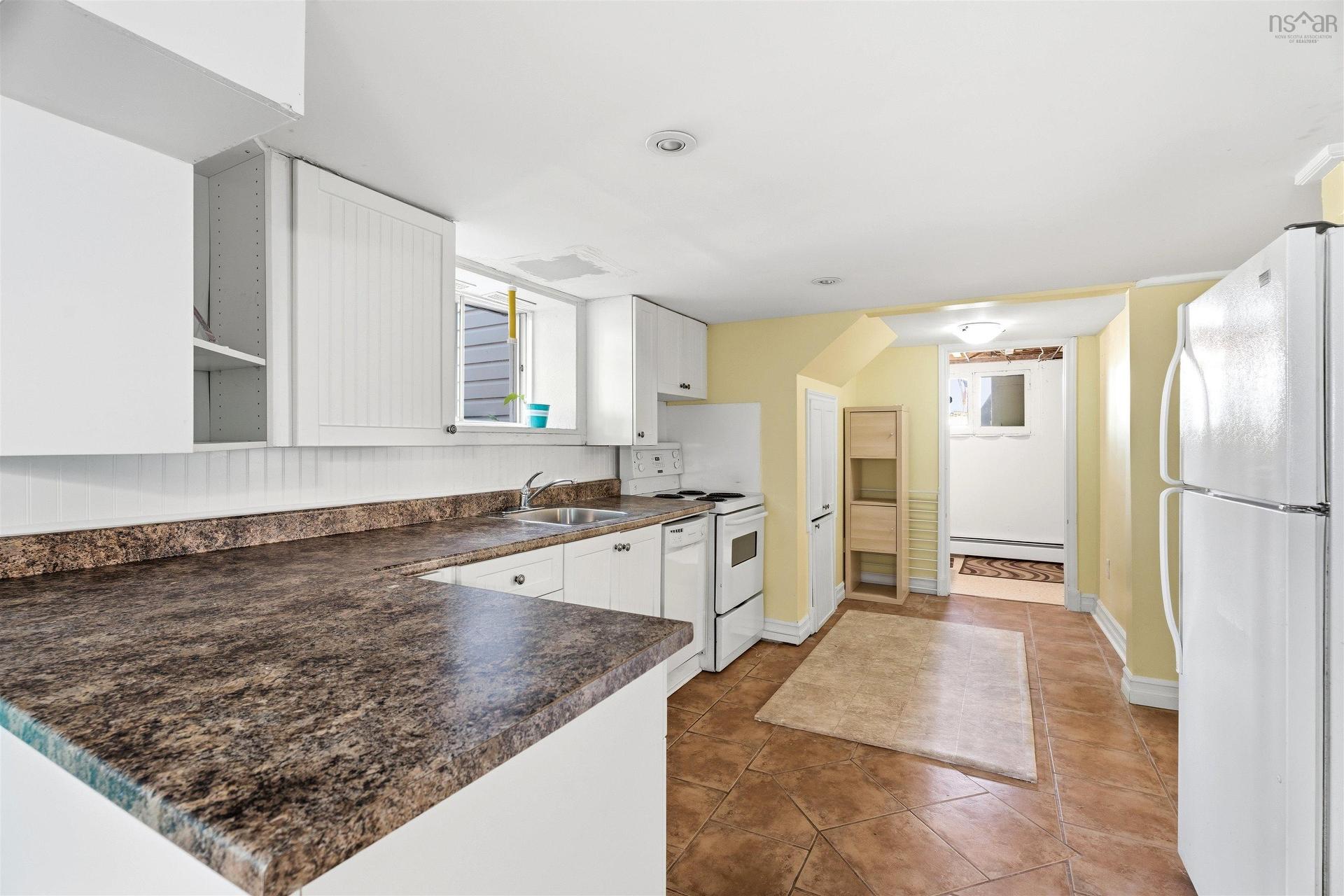 42 Birch Street, Halifax, NS - Indoor Photo Showing Kitchen