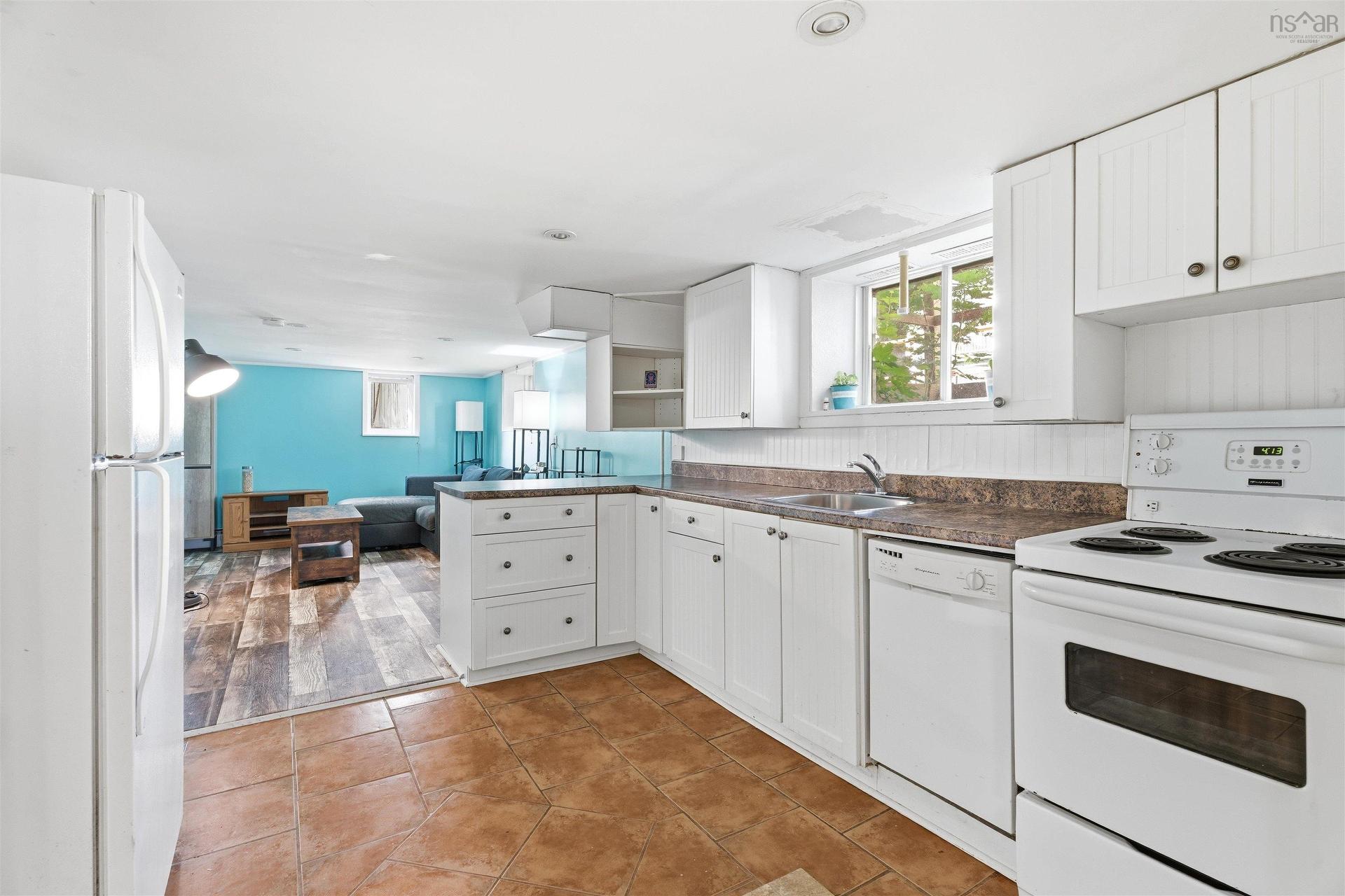 42 Birch Street, Halifax, NS - Indoor Photo Showing Kitchen