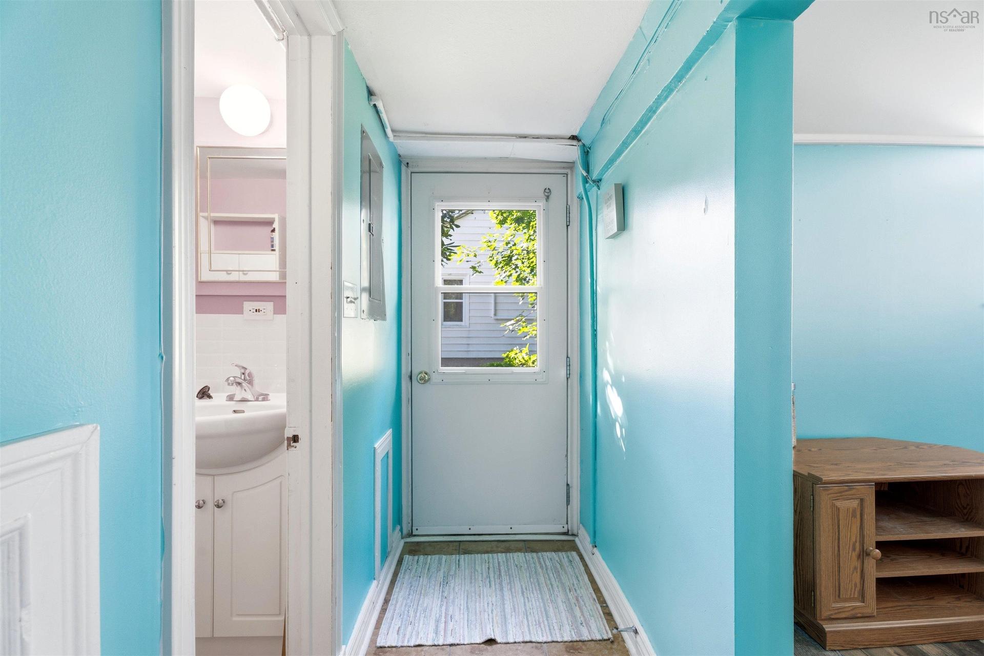42 Birch Street, Halifax, NS - Indoor