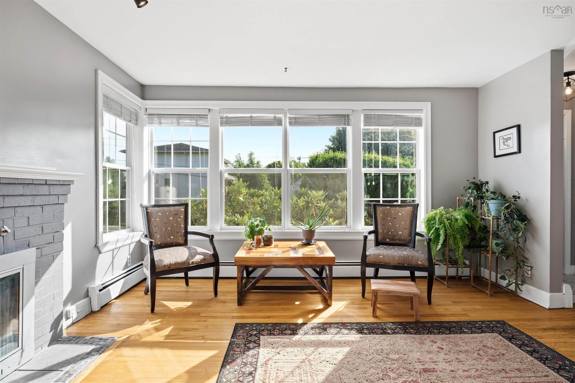 42 Birch Street, Halifax, NS - Indoor Photo Showing Living Room