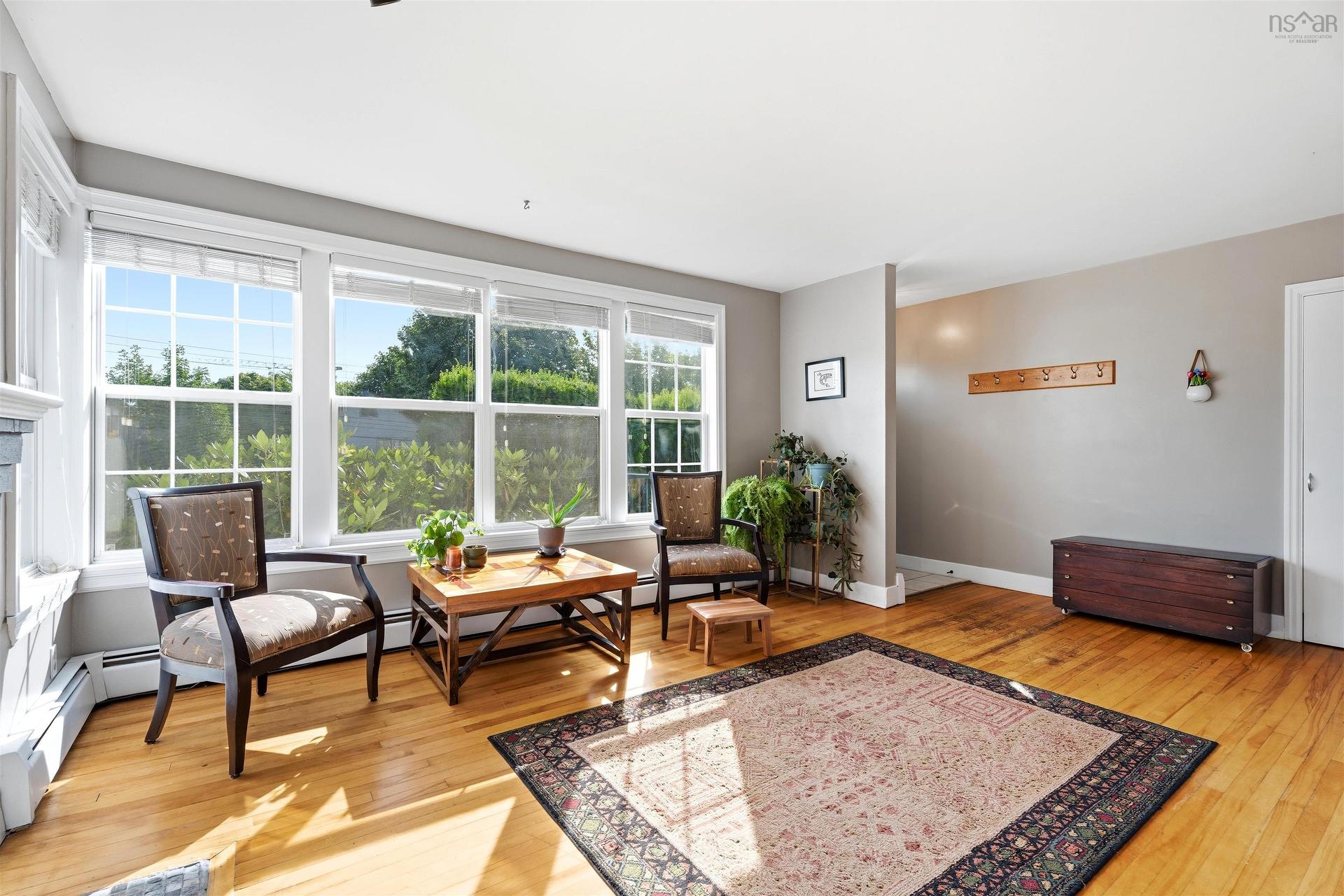 42 Birch Street, Halifax, NS - Indoor Photo Showing Living Room