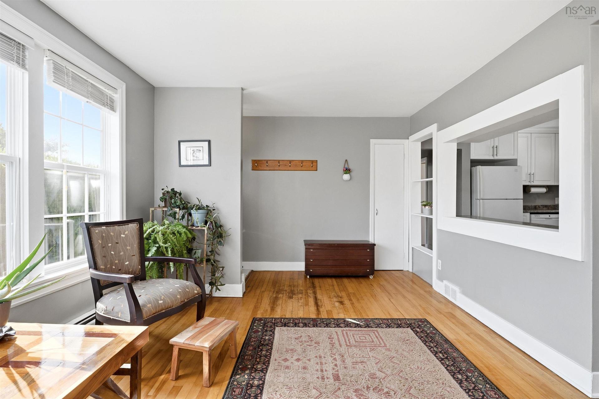 42 Birch Street, Halifax, NS - Indoor Photo Showing Living Room