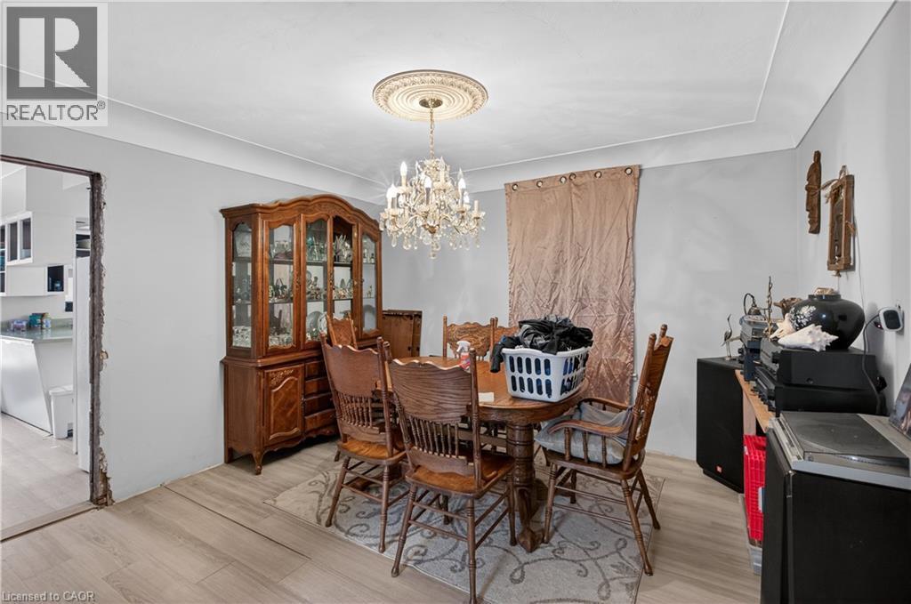 312 East 12Th Street, Hamilton, ON - Indoor Photo Showing Dining Room