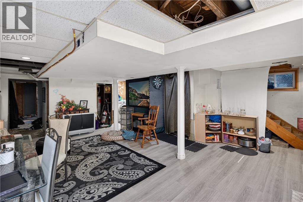 312 East 12Th Street, Hamilton, ON - Indoor Photo Showing Other Room