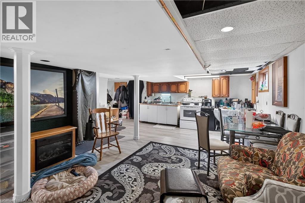 312 East 12Th Street, Hamilton, ON - Indoor