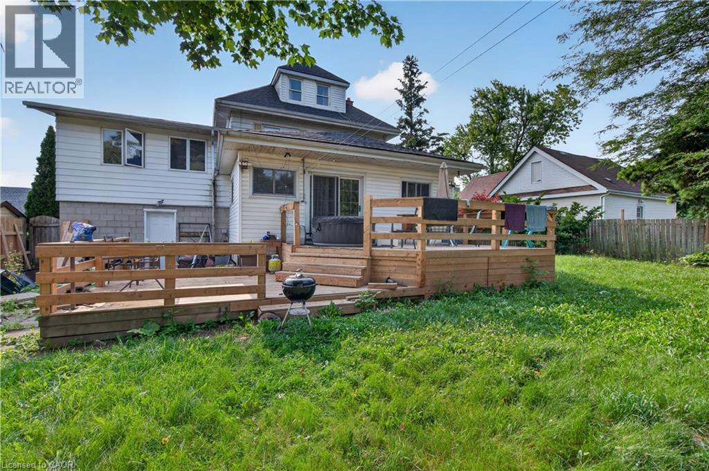 312 East 12Th Street, Hamilton, ON - Outdoor With Deck Patio Veranda
