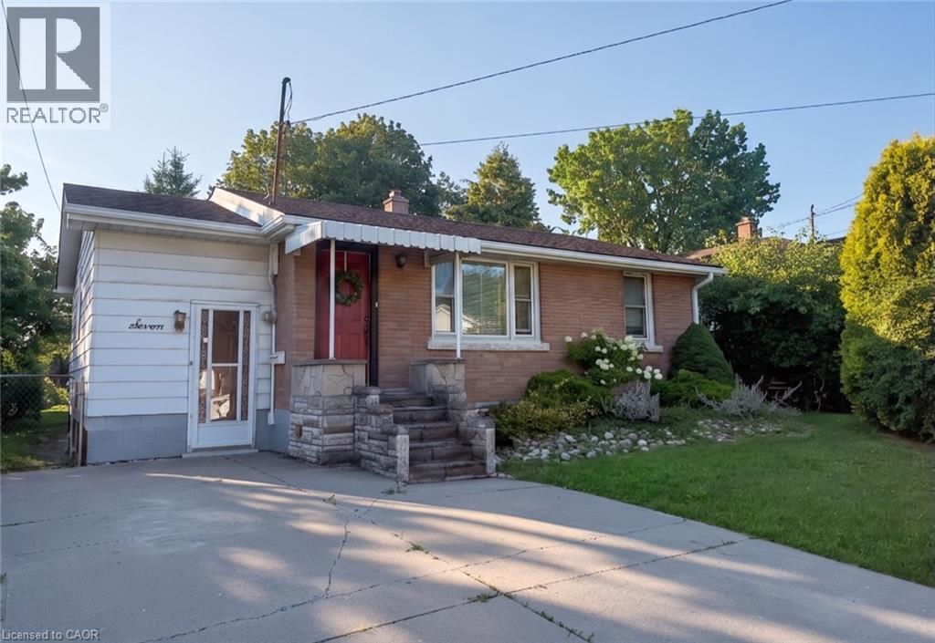 7 West 1St Street, Hamilton, ON - Outdoor