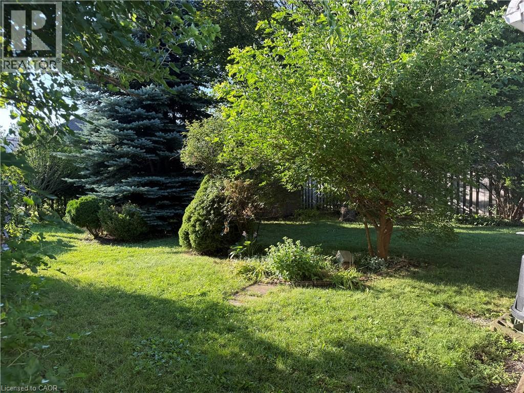7 West 1St Street, Hamilton, ON - Outdoor