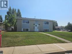 8992 Panton AVENUE North Battleford, SK S9A 3J9