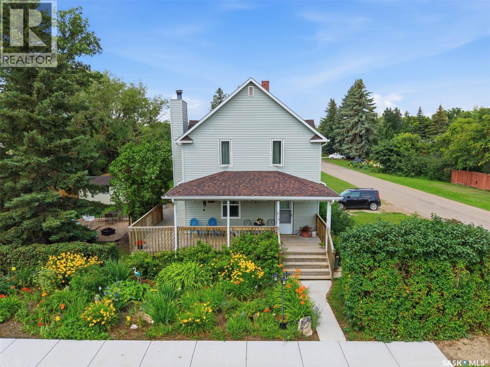 513 1St Street E, Hepburn, SK - Outdoor