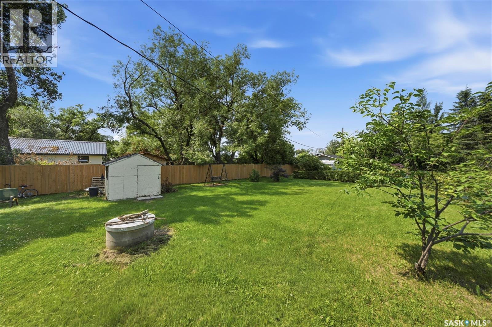 513 1St Street E, Hepburn, SK - Outdoor With Backyard