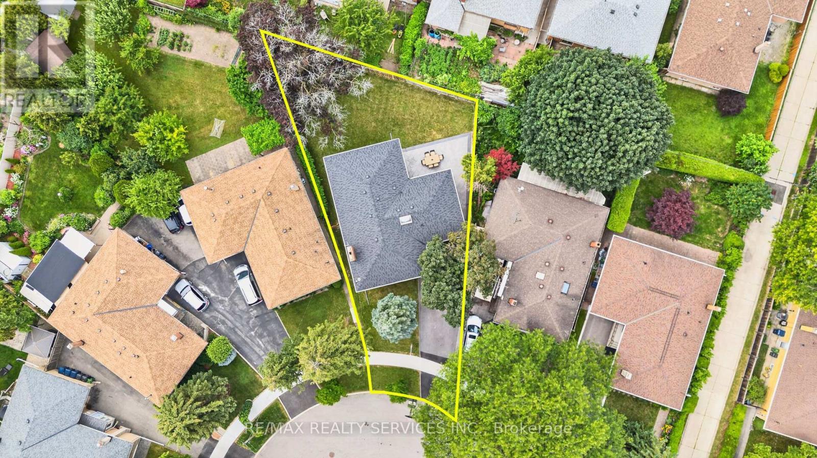 18 Spencely Court, Toronto, ON - Outdoor With View