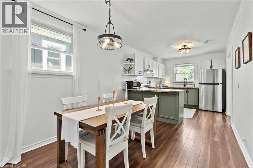 38 Alexandra Boulevard, St. Catharines, ON - Indoor Photo Showing Dining Room