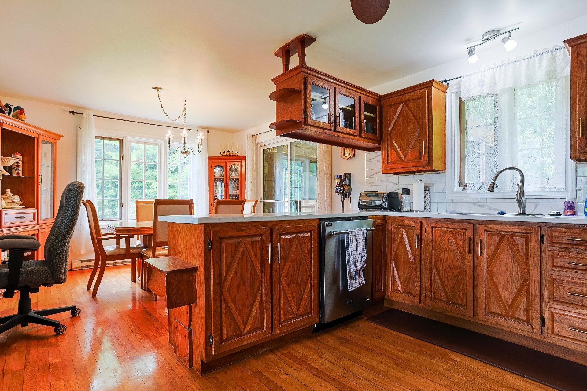 Kitchen - 770 Ch. Juneau, Shawinigan, QC - Indoor Photo Showing Kitchen