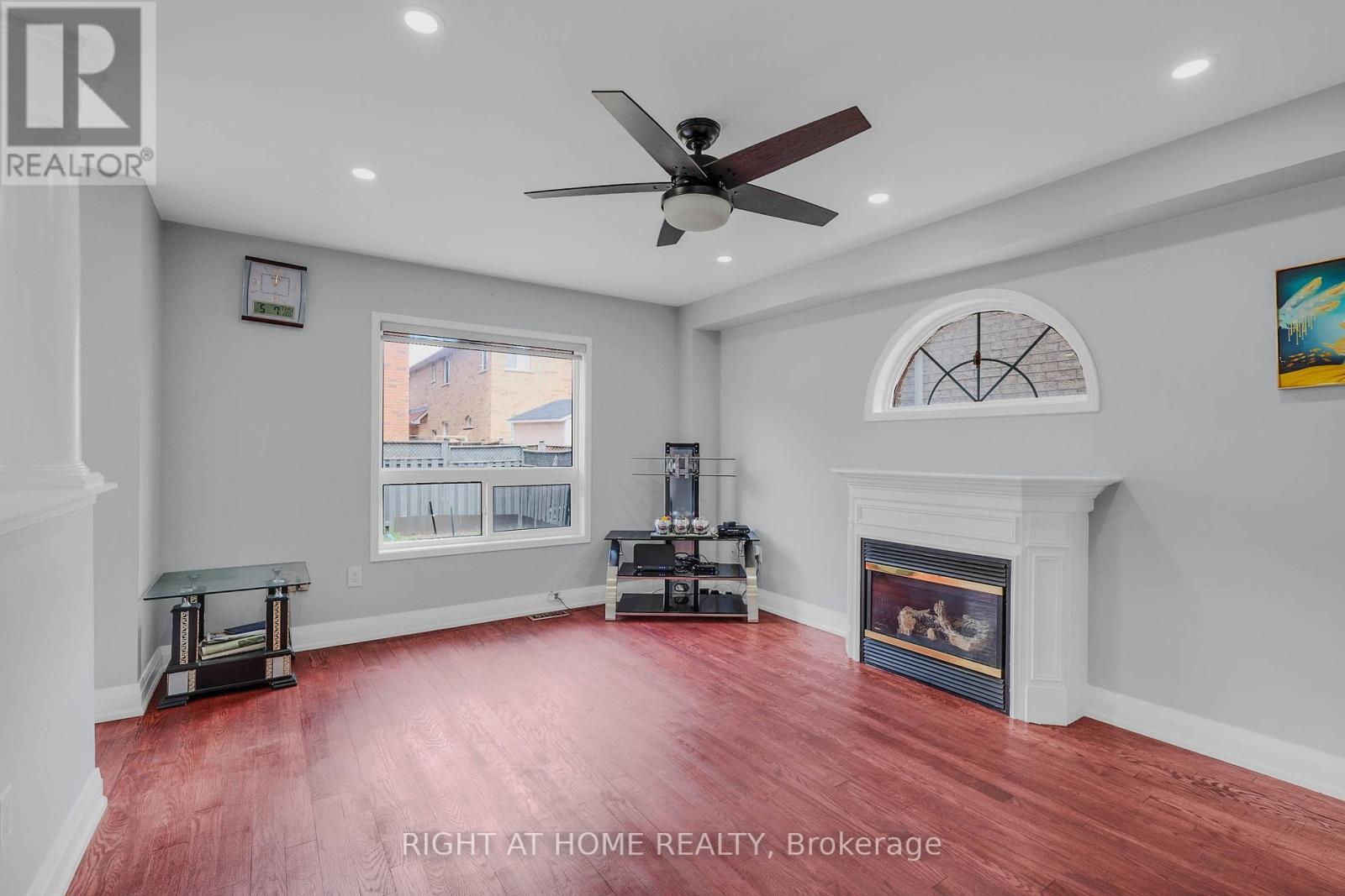 86 Whitehouse Crescent, Brampton, ON - Indoor With Fireplace