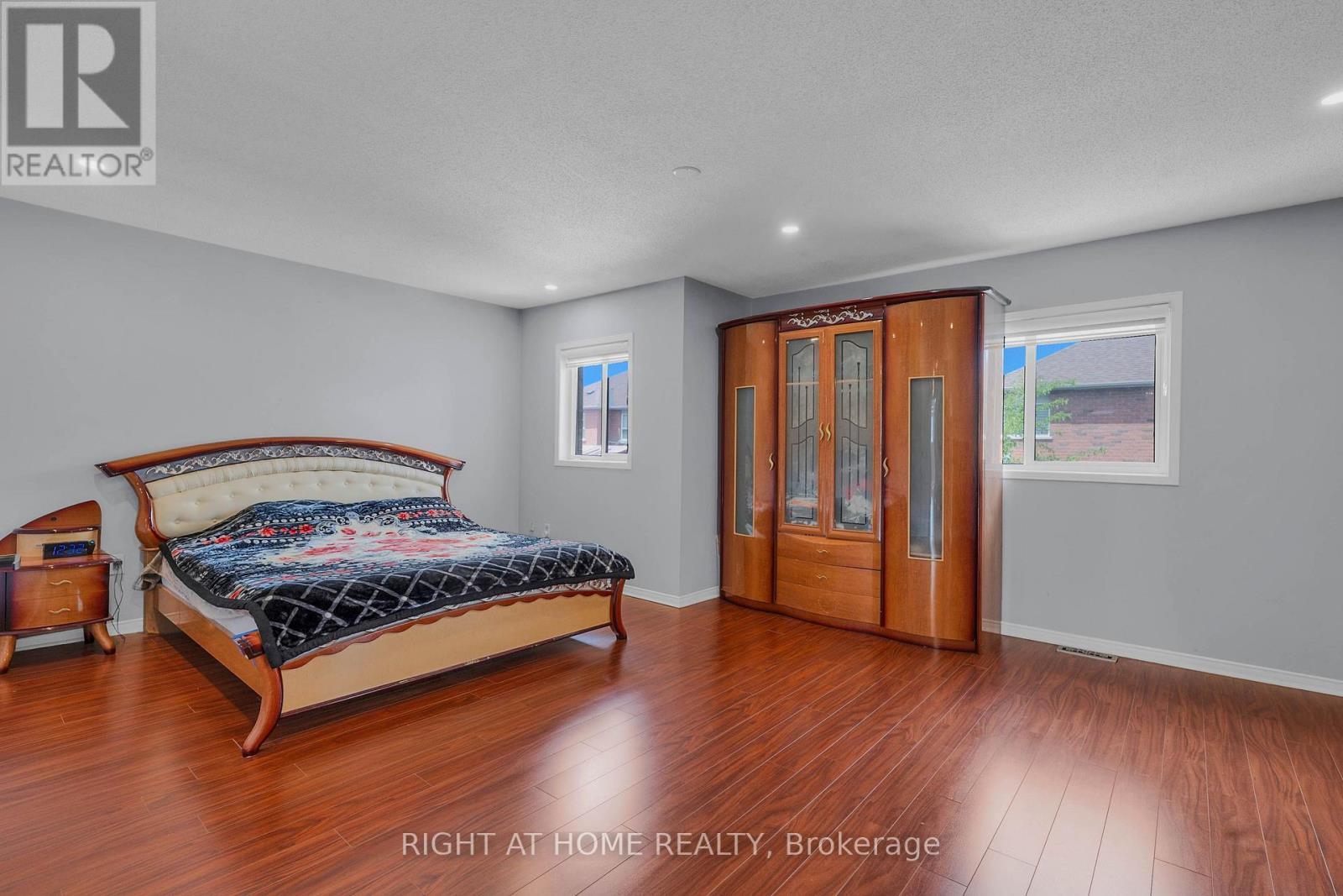 86 Whitehouse Crescent, Brampton, ON - Indoor Photo Showing Bedroom