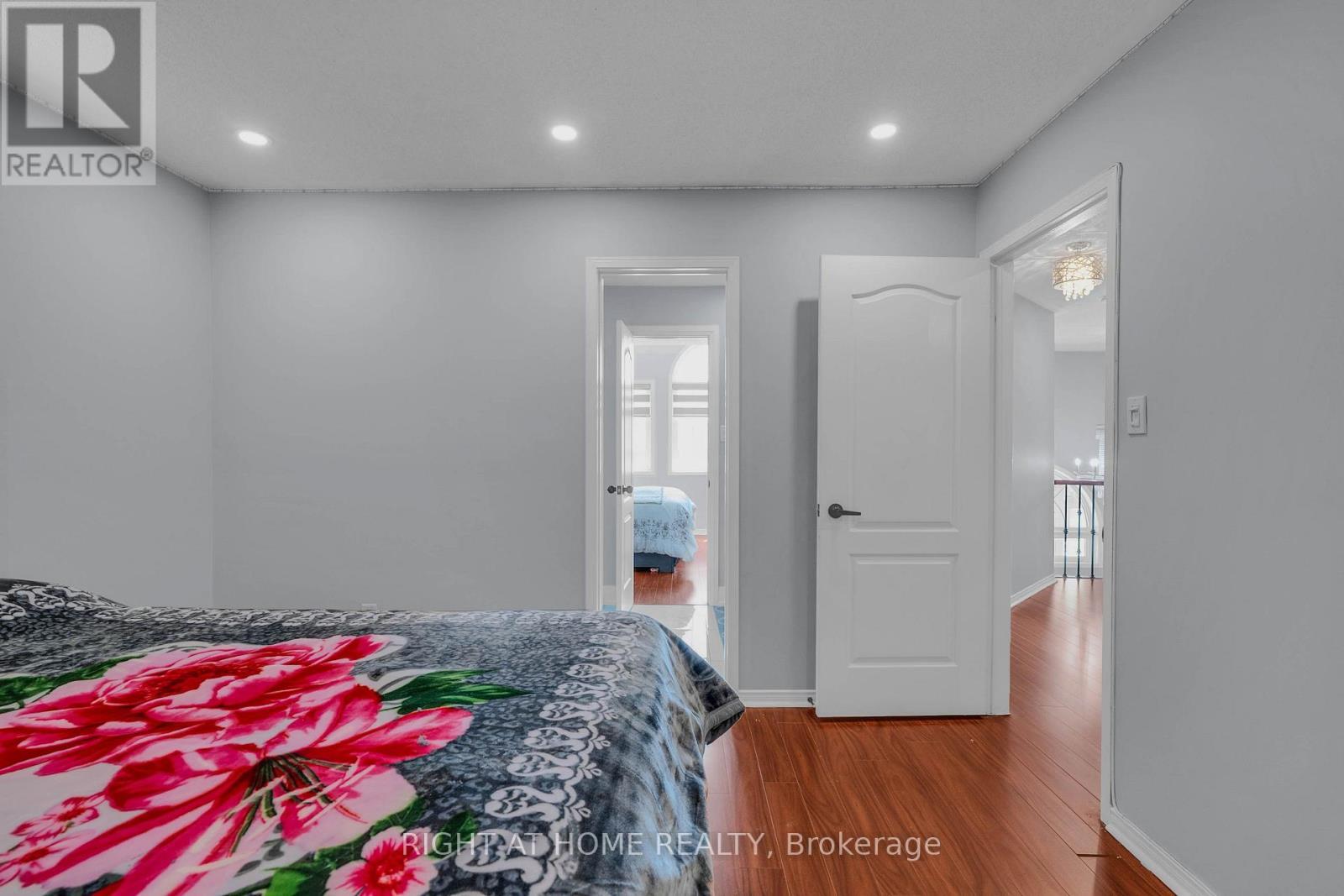86 Whitehouse Crescent, Brampton, ON - Indoor Photo Showing Bedroom