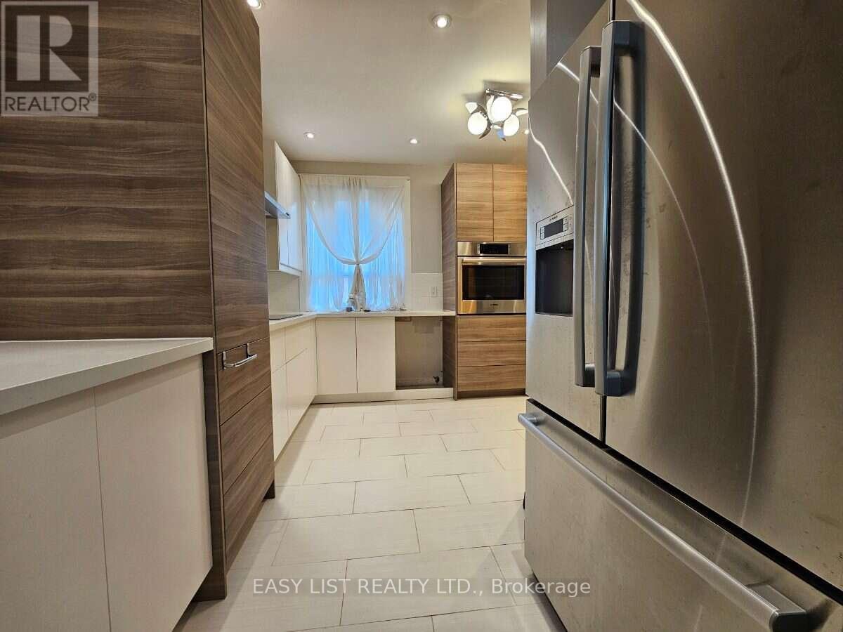 449 Pacific Avenue, Toronto, ON - Indoor Photo Showing Other Room