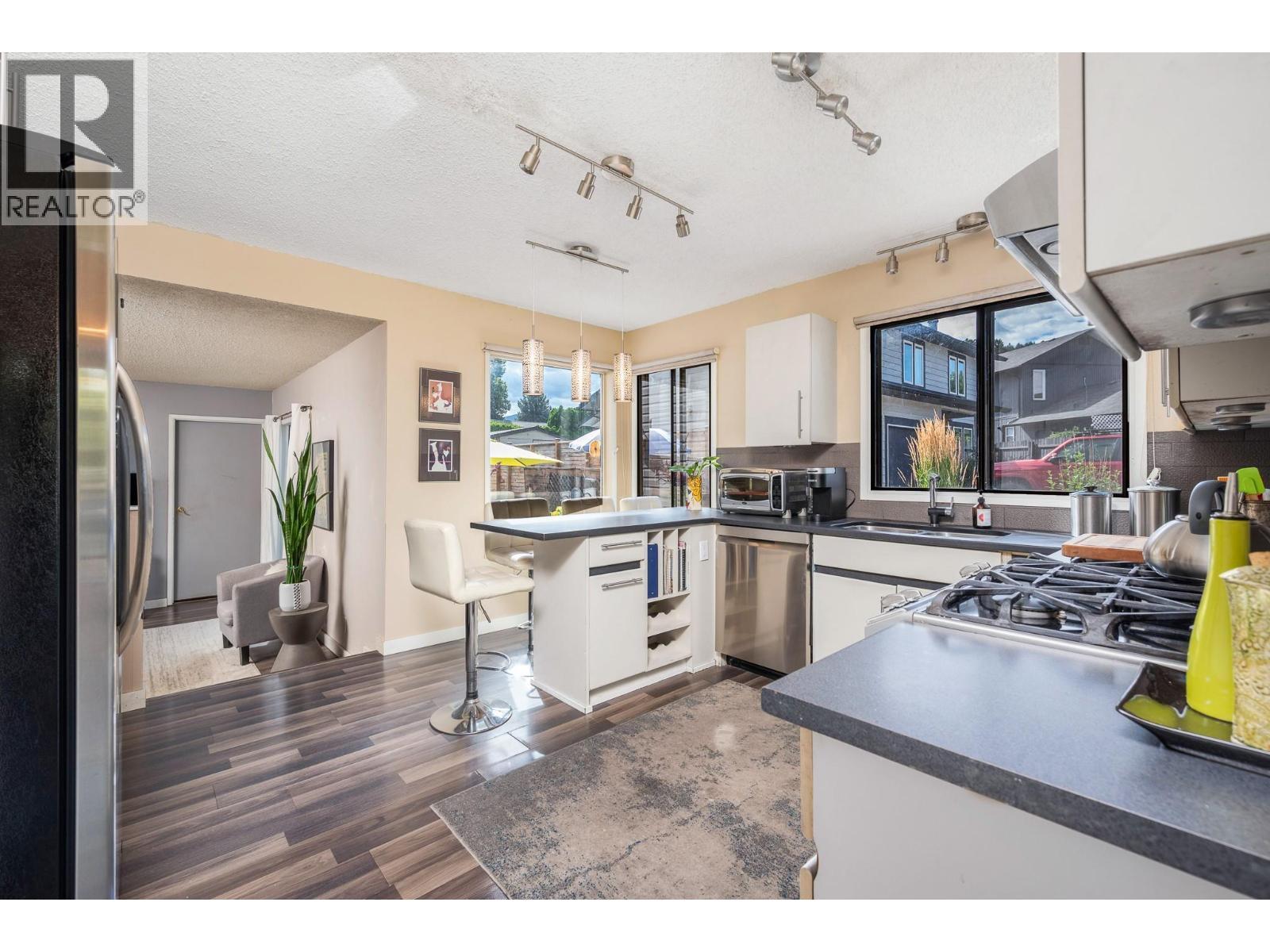 7807 Corona Court, Coldstream, BC - Indoor Photo Showing Other Room