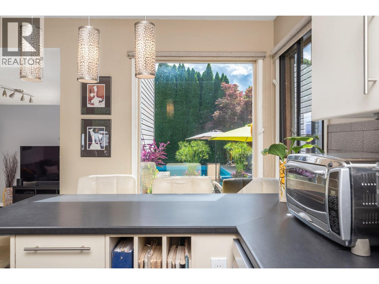 7807 Corona Court, Coldstream, BC - Indoor
